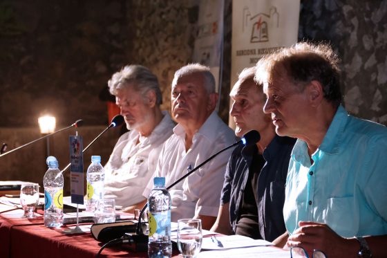 U organizaciji Narodne biblioteke Mostar održana večer sjećanja na Abdulaha Sidrana i Hadžema Hajdarevića